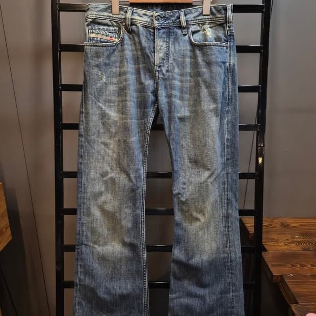 [30] 디젤 DIESEL 자단 빈티지 워싱 부츠컷 청바지 8.9
