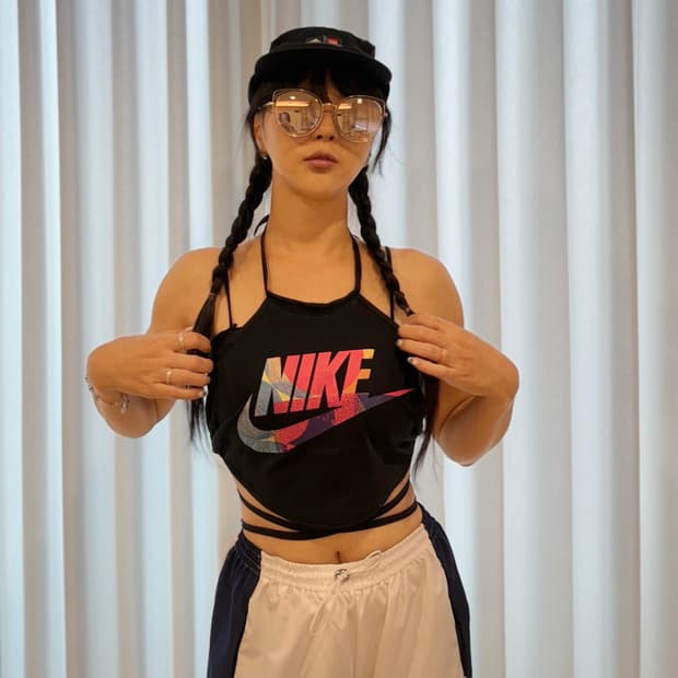 나이키 스트랩 크롭탑