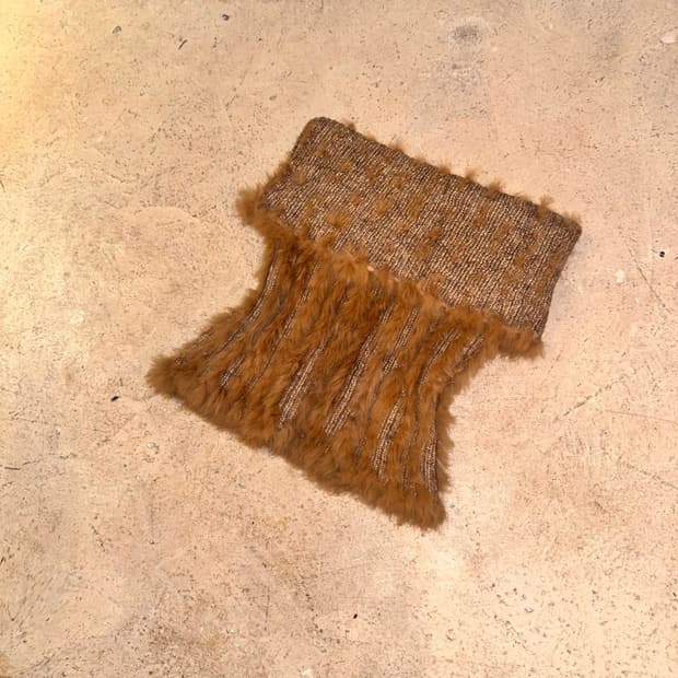 토끼 퍼 트림 니트탑