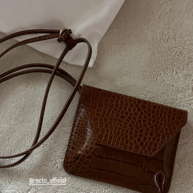 렉토 CROCODILE EFFECT MINI POCKET NECKLACE