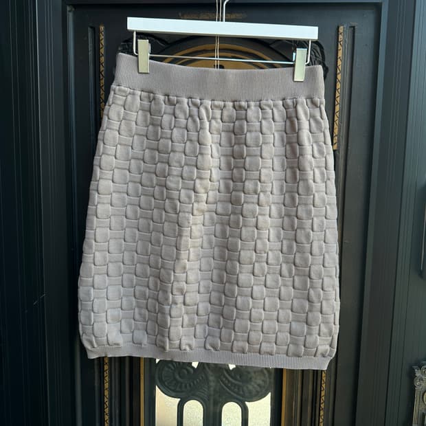 vida roseo knit skirt