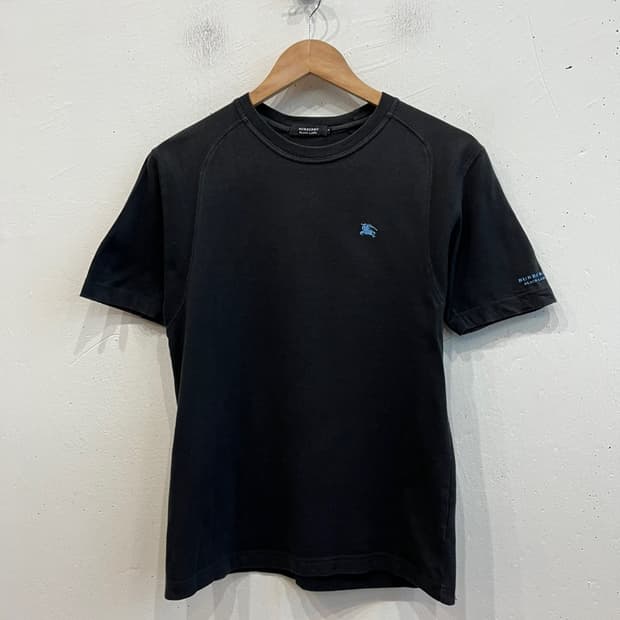 버버리 블랙라벨 로고 반팔 티셔츠