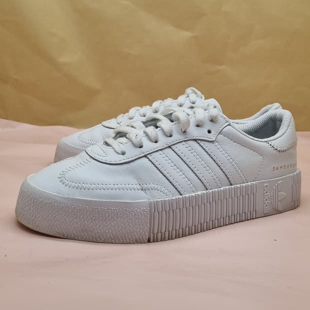 아디다스 삼바로즈 화이트 운동화 220