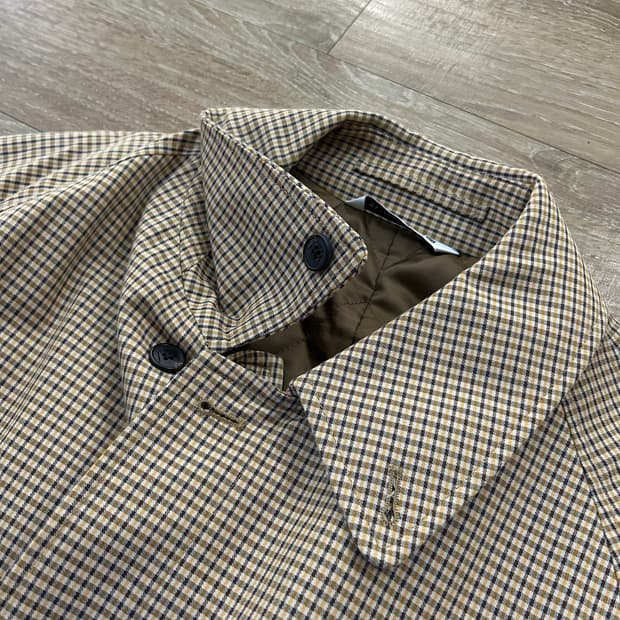 유니클로 JW앤더슨 패디드트렌치코트