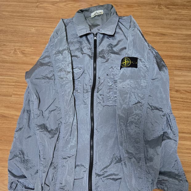 스톤아일랜드 19ss 나일론메탈 오버셔츠 XL 라벤더