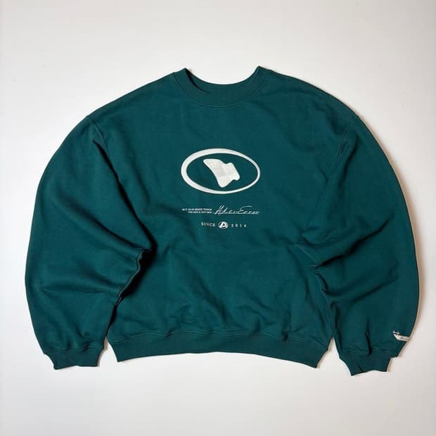 아더에러 25FW 에틱 로고 스웨트셔츠 PN9220