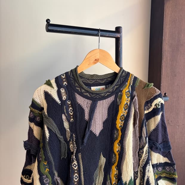 15613 - 쿠지 3D 케이블 니트