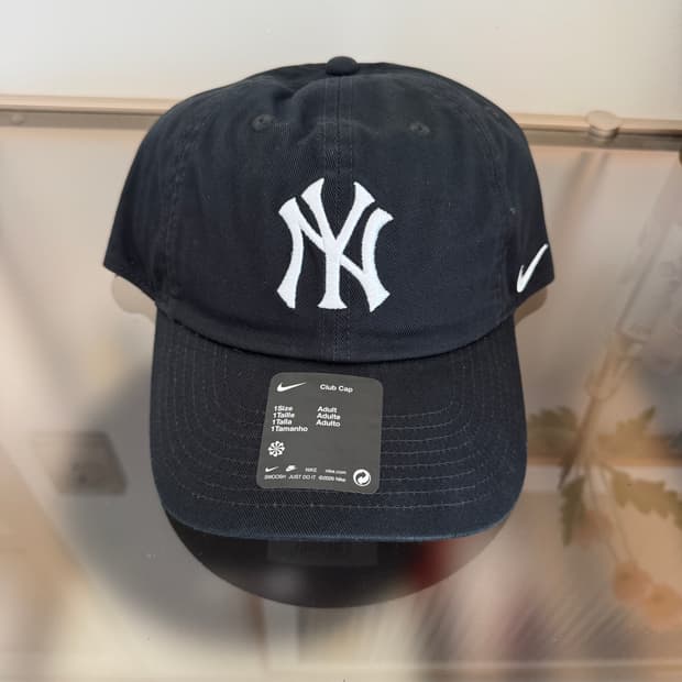 NIKE X MLB NEW YORK YANKEES LOGO CAP