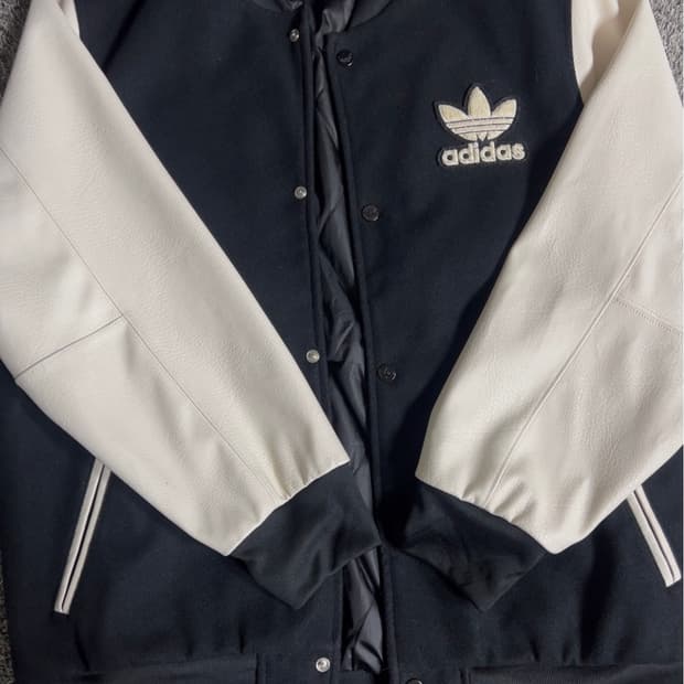 아디다스 바시티 자켓