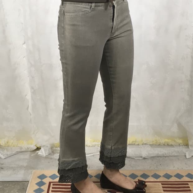 L'EST ROSE lace point capri pants