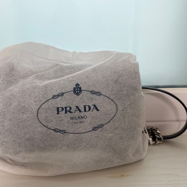 프라다 사피아노 체인 숄더백