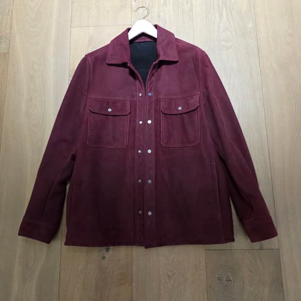 살바토레 산토로의 고급스러운 스웨이드 셔츠 자켓입니다
