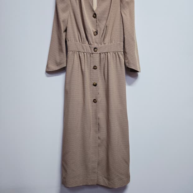 라인 체크 패턴 롱 원피스