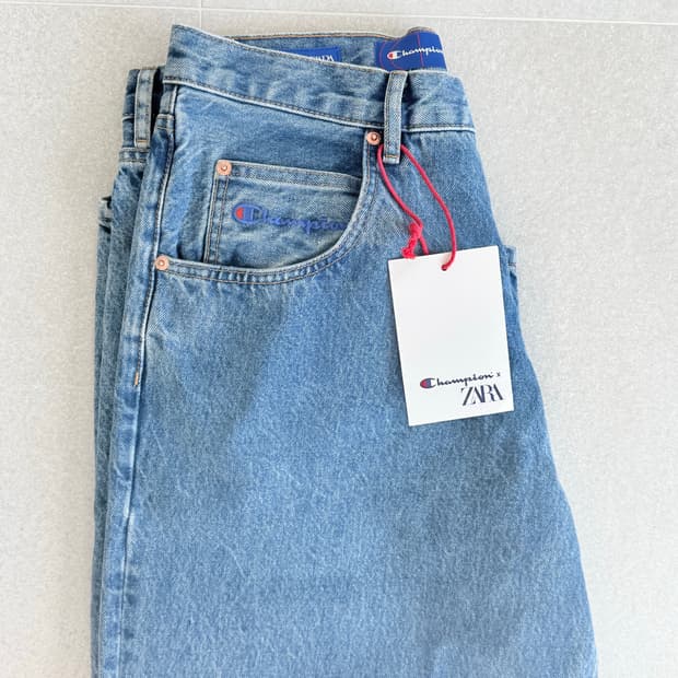 자라 x 챔피온 와이드 테이퍼드 돌청색상 (31, 32사이즈)