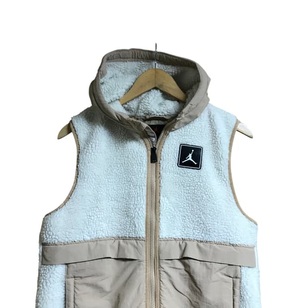 조던 후리스 베스트조끼