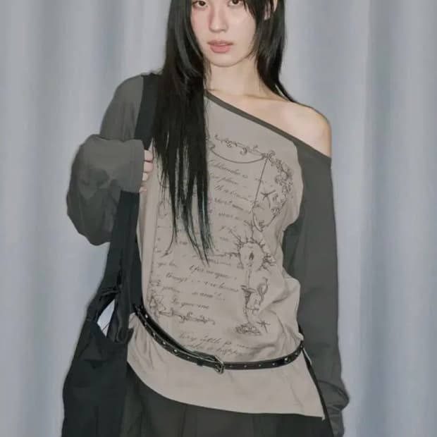 오드스튜디오 오프숄더 래글런 롱 슬리브 라이트베이지