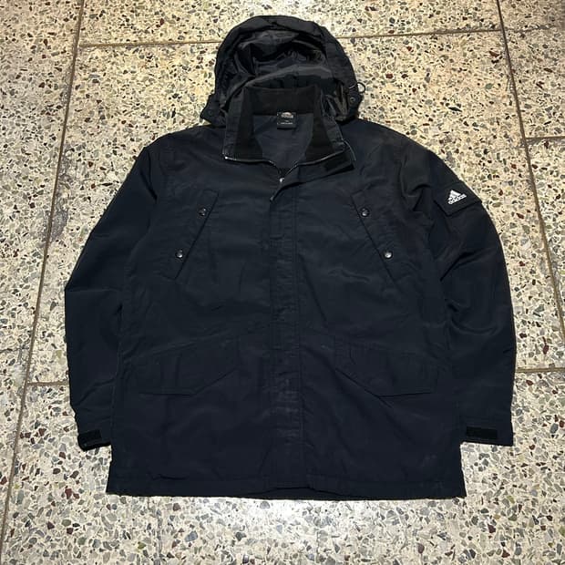 아디다스(ADIDAS) 사이드 로고 블랙 바람막이 자켓