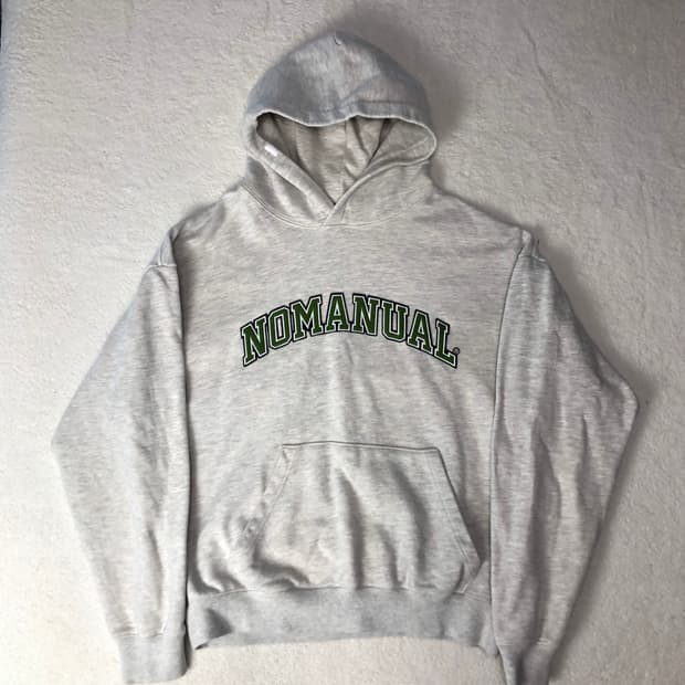 노메뉴얼 후드티