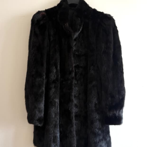 블랙 리얼 밍크 반코트