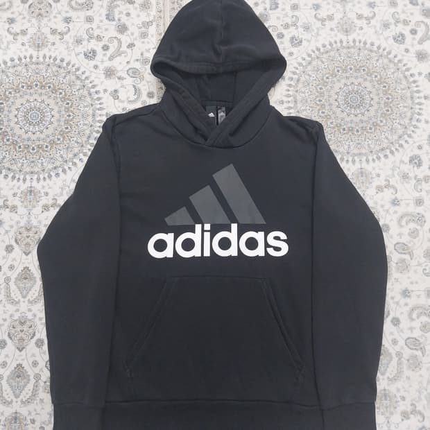 아디다스 검정색 후드티 M