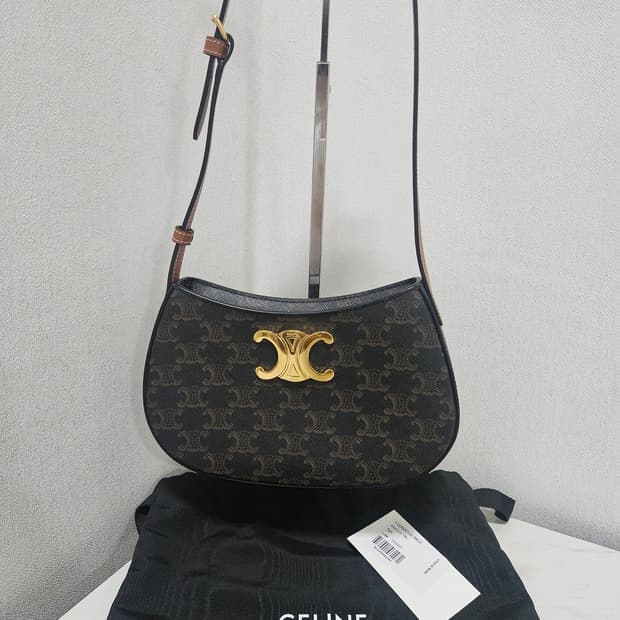 [새상품급] 셀린느 틸리백 Black tan Medium Size 