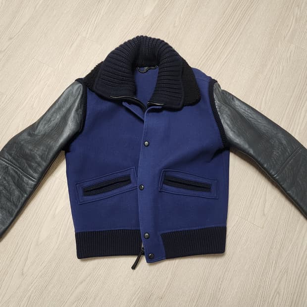 버버리 프로섬 15fw 팔가죽 봄버 50사이즈