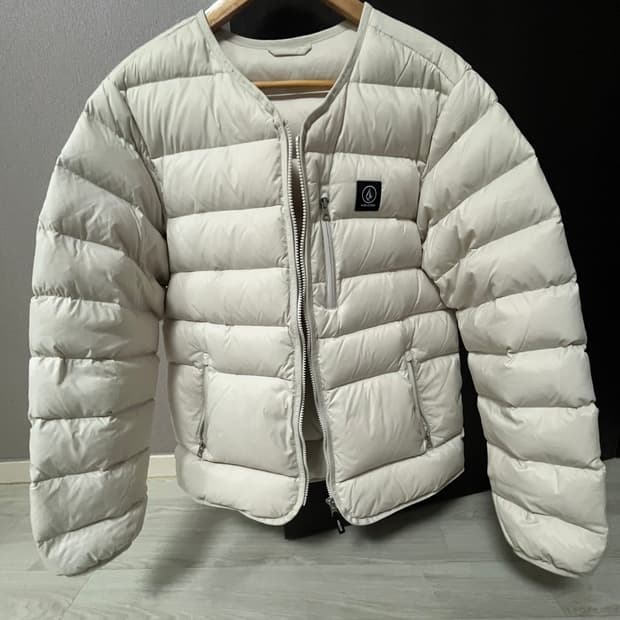 볼컴 덕다운 패딩