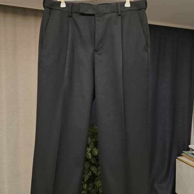 무신사스탠다드 / 울 블렌드 와이드 히든 밴딩 슬랙스 [블랙] / 32