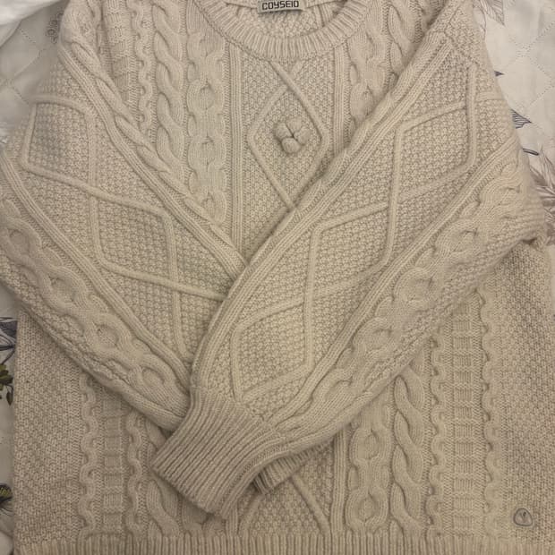 코이세이오 폼폼니트