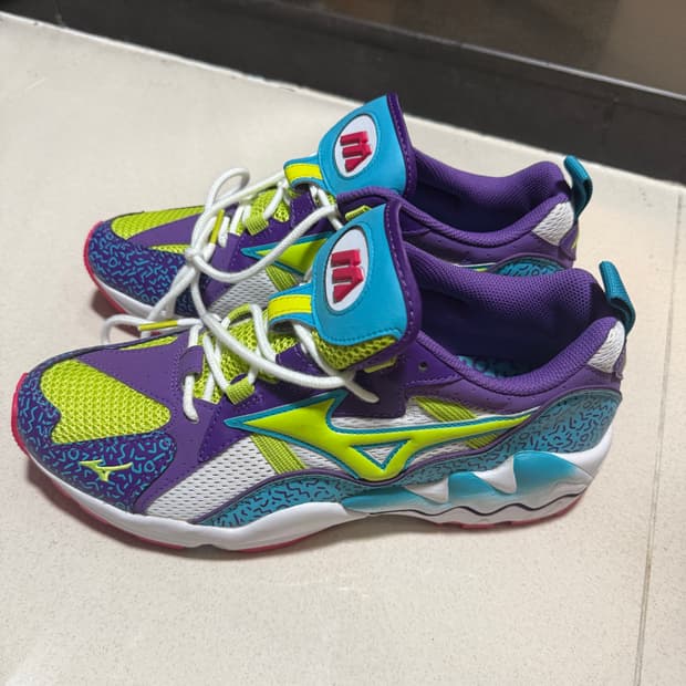 (새상품) 미즈노 웨이브 라이더 1 레트로 멀티컬러