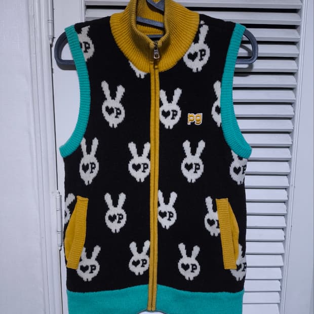 파리게이츠 니트 조끼 집업