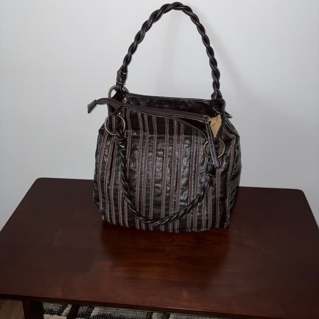 leather shoulder bag