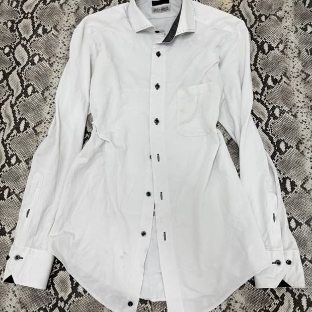 “Vintage” White Minimal Mood Shirts