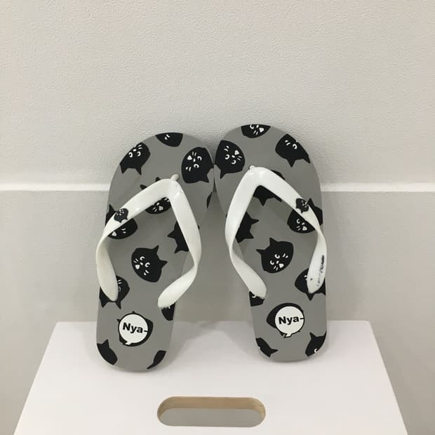 Ne-net Cat Flip Flops