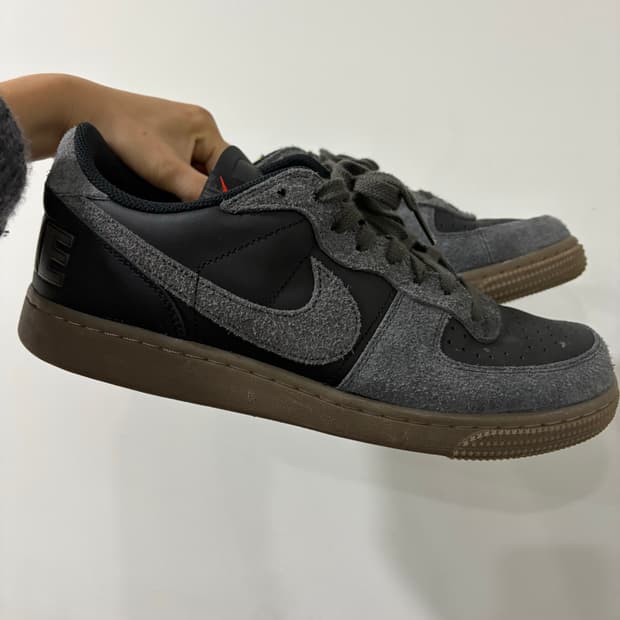 나이키 터미네이터 로우 다크 애쉬