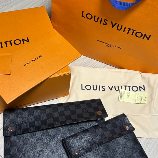 루이비통 다미에 알파 트리플 파우치 클러치