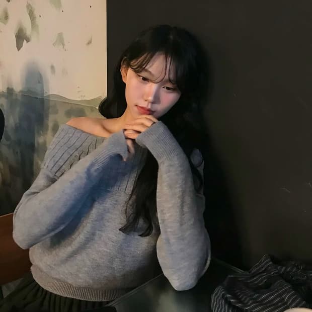 오프숄더 그레이니트