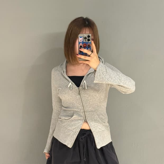 minimal detail 2-way zip-up 