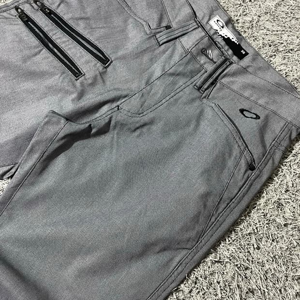 오클리 뉴틸리티 트래킹 팬츠