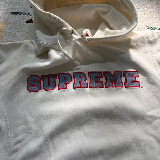 (L) 18ss Supreme collegiate hoodie
