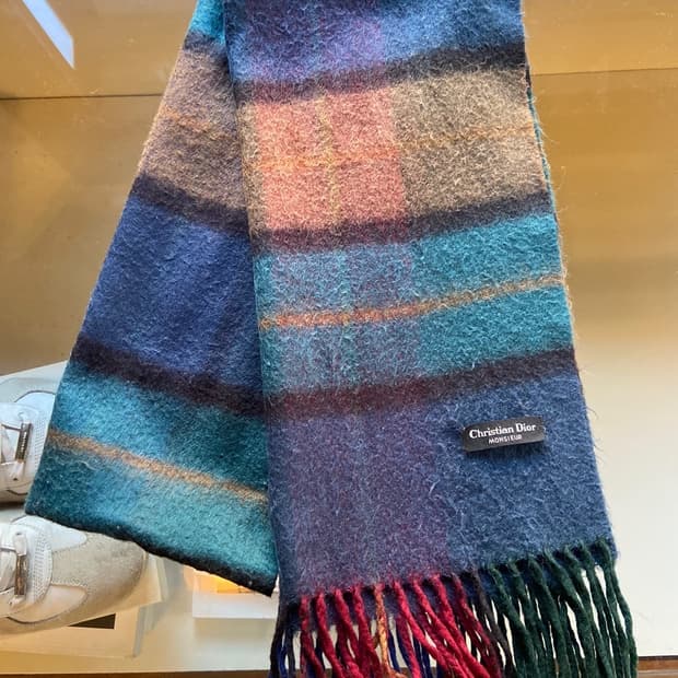 크리스찬 디올 머플러