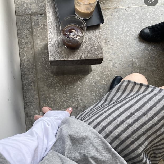 낫띵에브리띵 스트라이프 미디 스커트