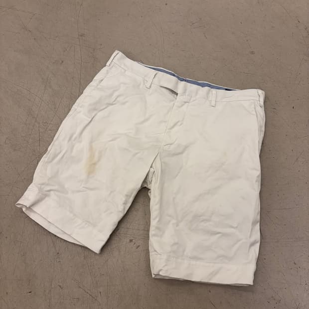 폴로 랄프로렌 화이트 슬림핏 하프 팬츠