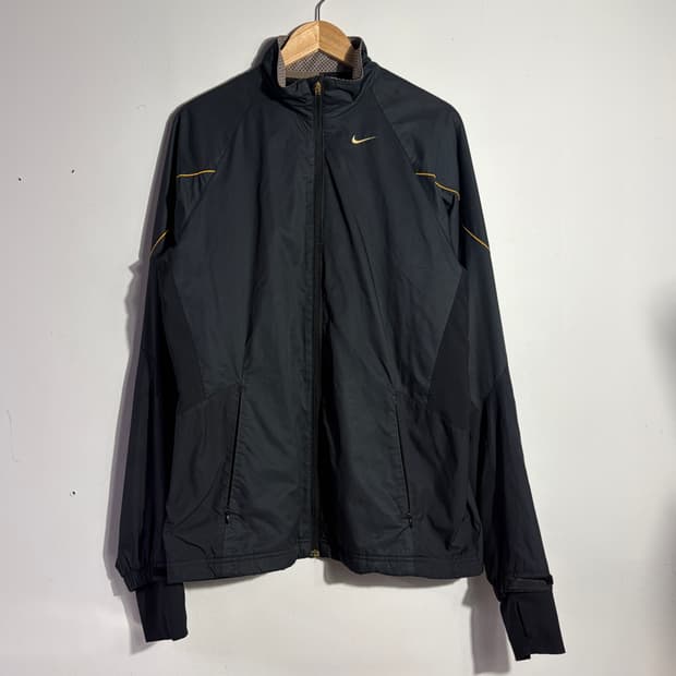 나이키 빈티지 블랙 스우시 기능성 트랙 자켓