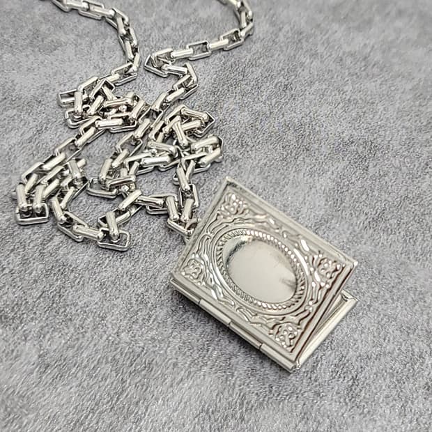 rocket necklace