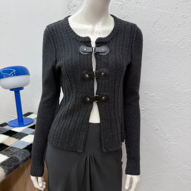 빈티지 tahari 슬림 버클 니트 가디건