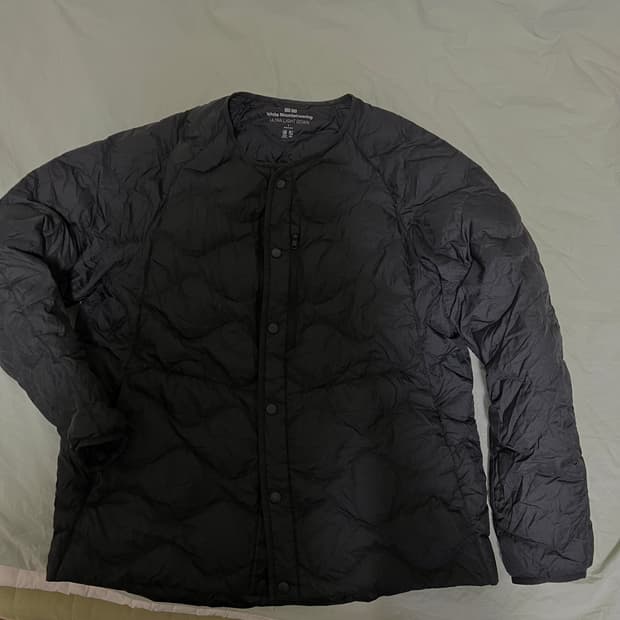 유니클로 화이트마운티니어링 L