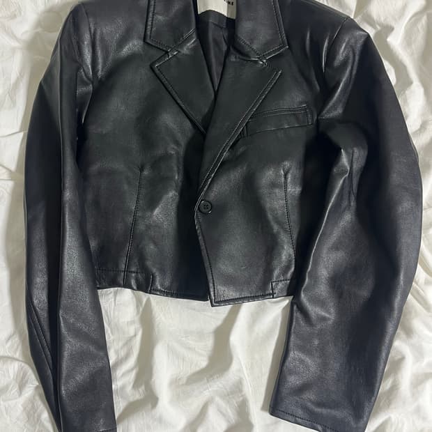 크롭 가죽자켓