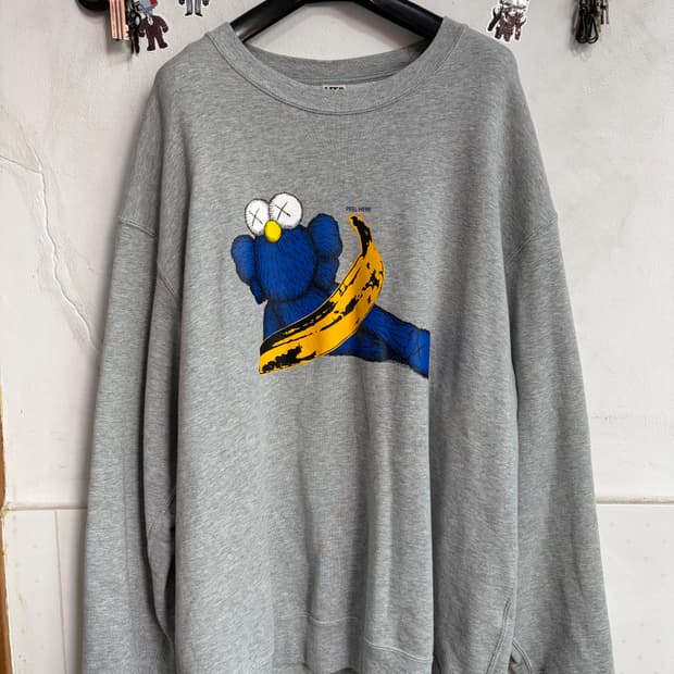 유니클로 UT KAWS 맨투맨 XXL 회색