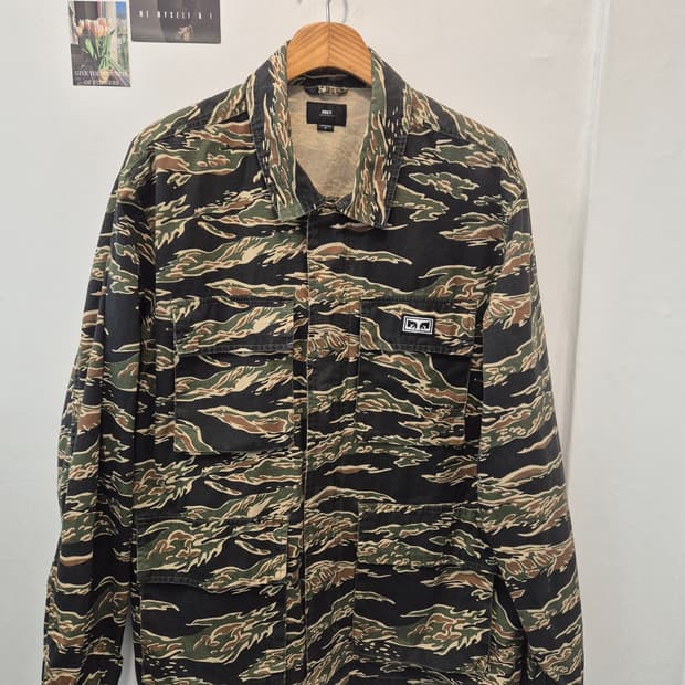 OBEY의 카모 밀리터리 자켓  M
사이즈 